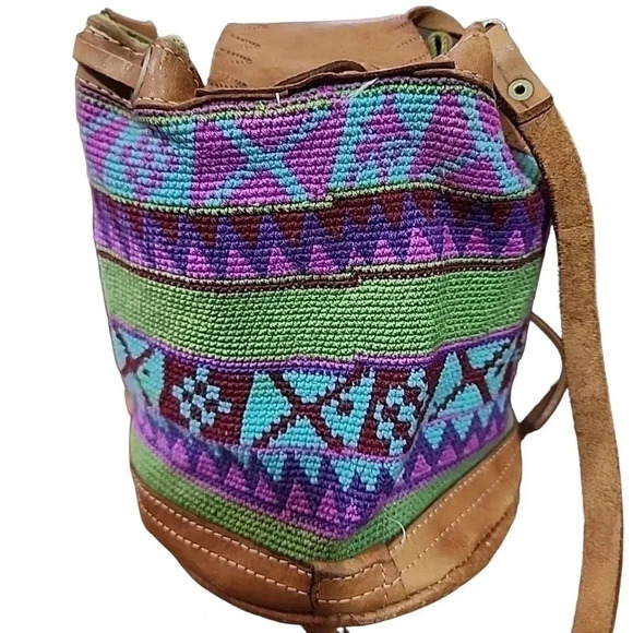 VINTAGE Handwoven Cotton and Leather bucket bag - Picture 2 of 9